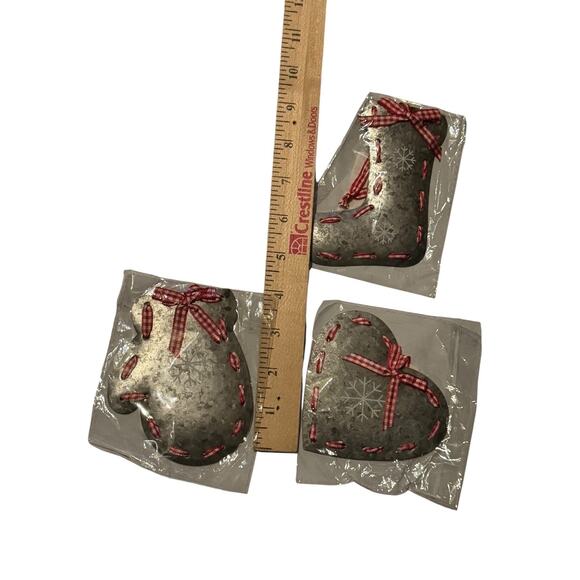 Michaels Winter Folklore Ornaments Set of 5 Metal Heart Mitten Stocking Xmas - Picture 8 of 8